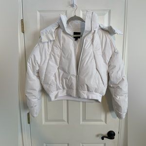 forever 21 white puffer jacket with removable hood, size S, like new
